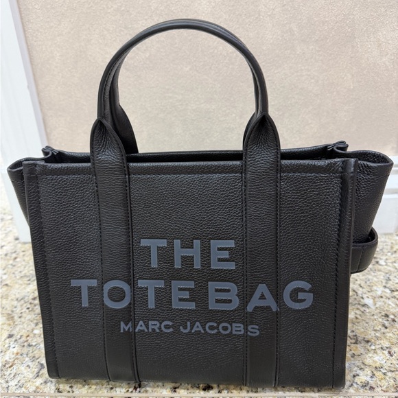 Marc Jacobs Medium Black Tote Bag.
13”W 10”H 5”D - Picture 3 of 11